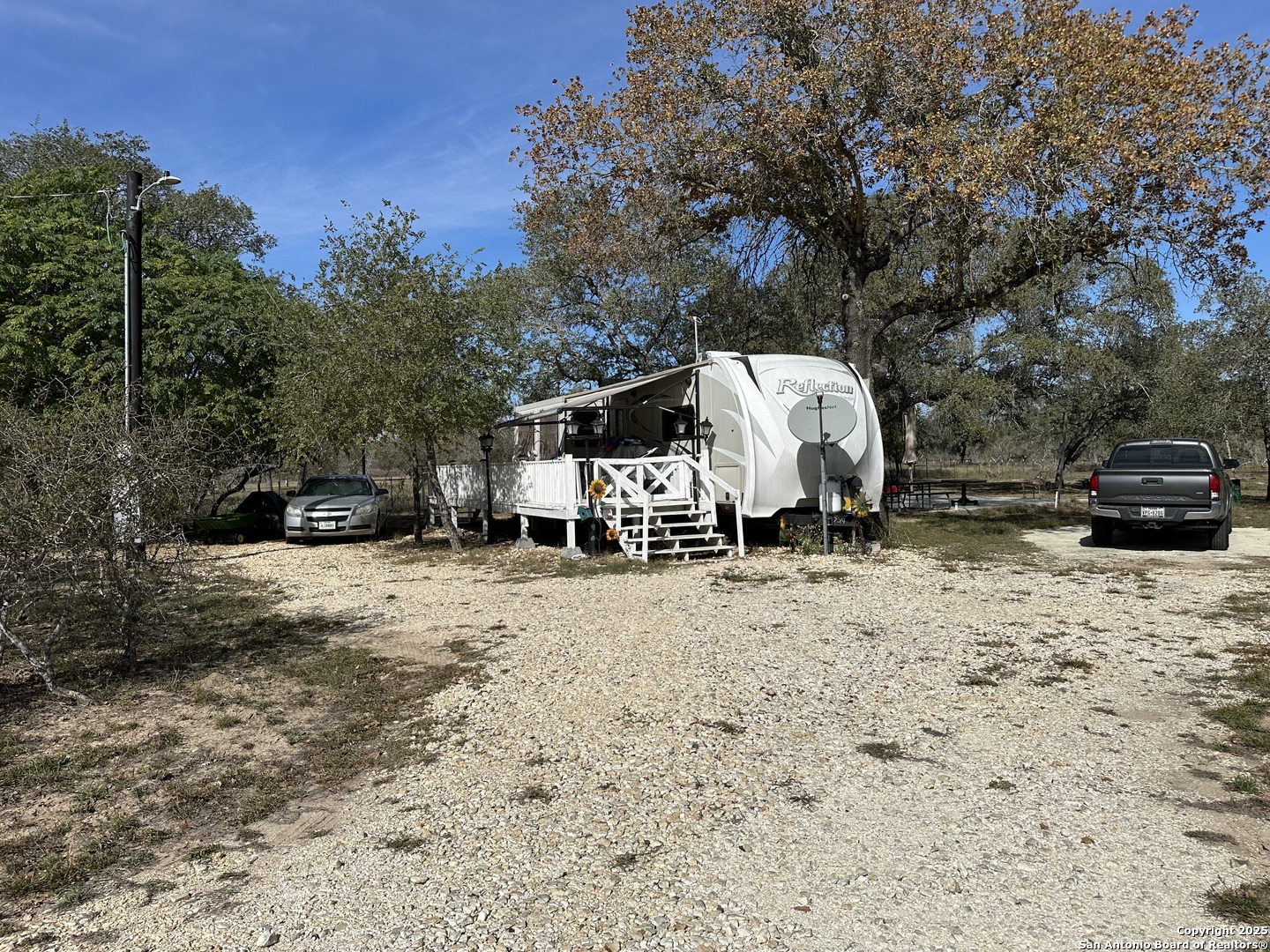 235 E King Phillips Poteet TX 78065