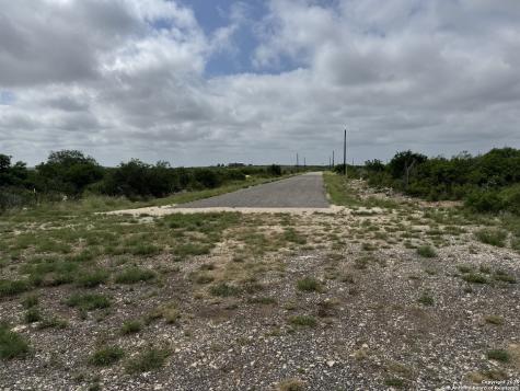 660 Legend Hills Uvalde TX 78801