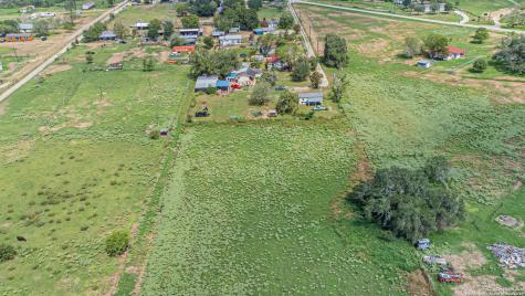 146 County Road 166 Floresville TX 78114