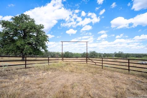 Tbd Nash Creek Kingsbury TX 78638