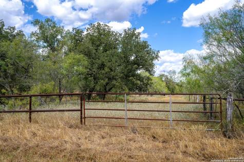 Tbd Nash Creek Kingsbury TX 78638