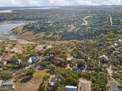 1831 W Lakeside Drive Canyon Lake TX 78133