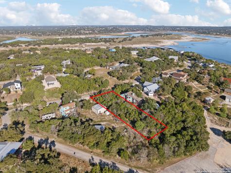 1831 W Lakeside Drive Canyon Lake TX 78133