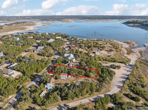 1831 W Lakeside Drive Canyon Lake TX 78133