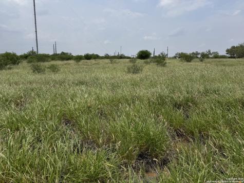 2438 Interstate 35 Cotulla TX 78014
