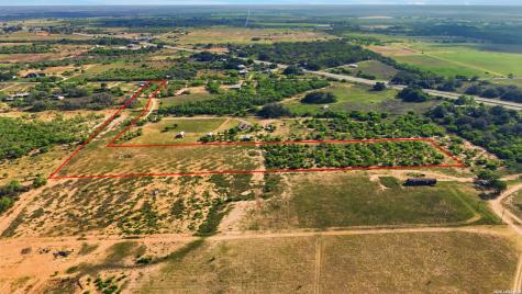 238 E Ditto Road Poteet TX 78065