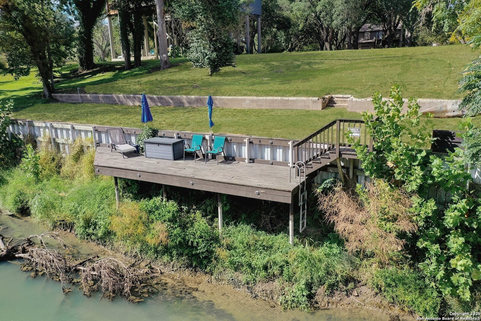 38 E Hampton Seguin TX 78155