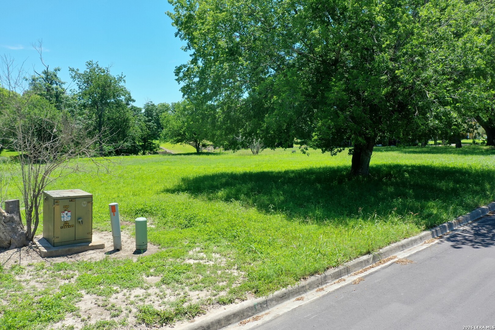 38 E Hampton Seguin TX 78155