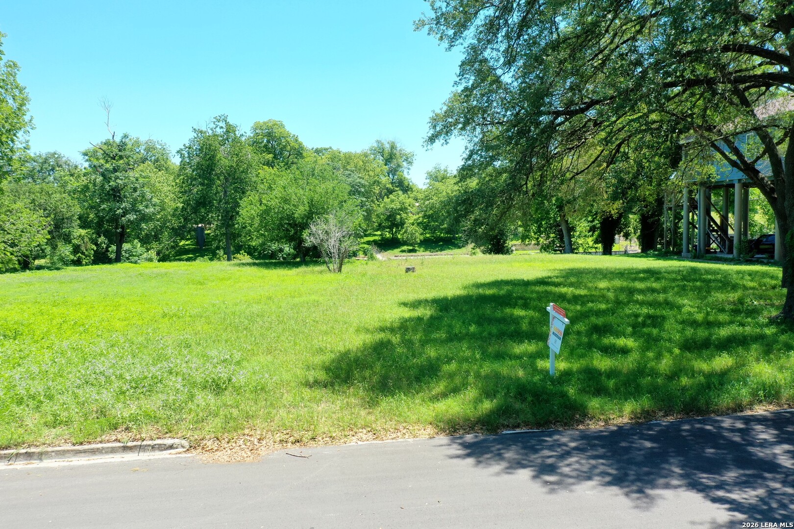 38 E Hampton Seguin TX 78155