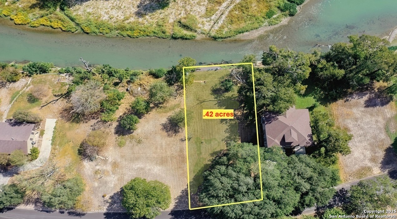 38 E Hampton Seguin TX 78155
