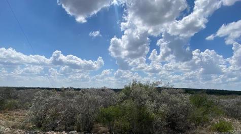 105 Legend Hills Road Uvalde TX 78801