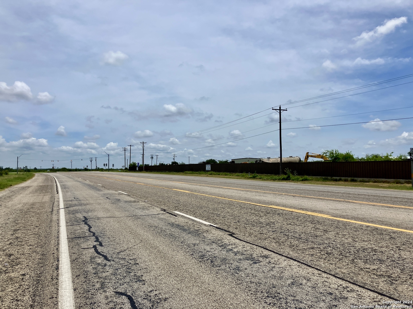 3768 Highway 281 Pleasanton TX 78064
