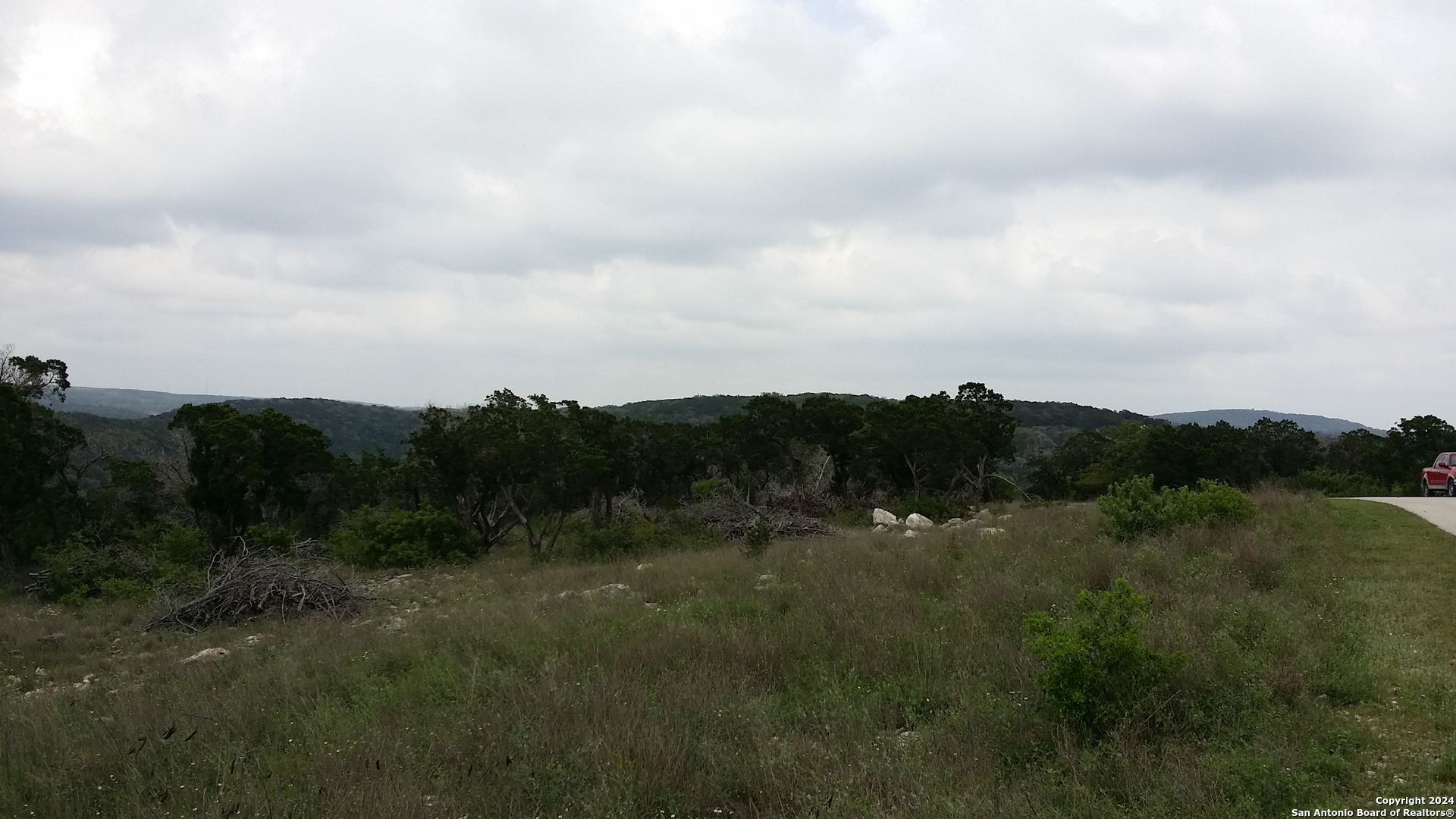 220 Private Road 1717 Mico TX 78056