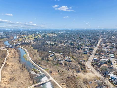 4526 Sierra San Antonio TX 78214