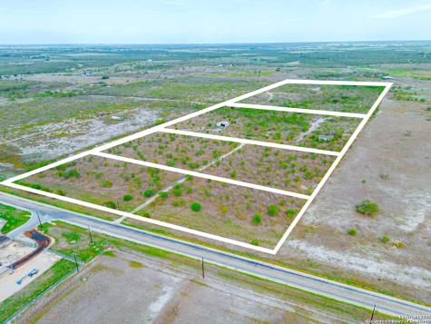 13953 Fm 1344 Falls City TX 78113
