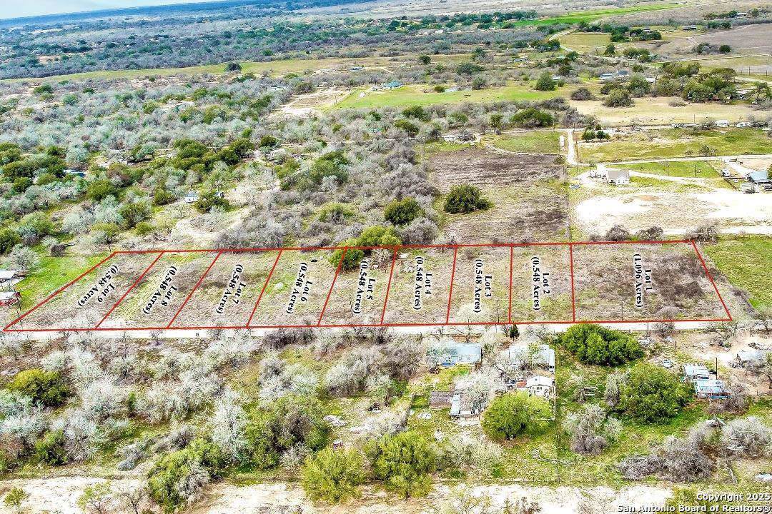 450 County Road 124 Floresville TX 78114