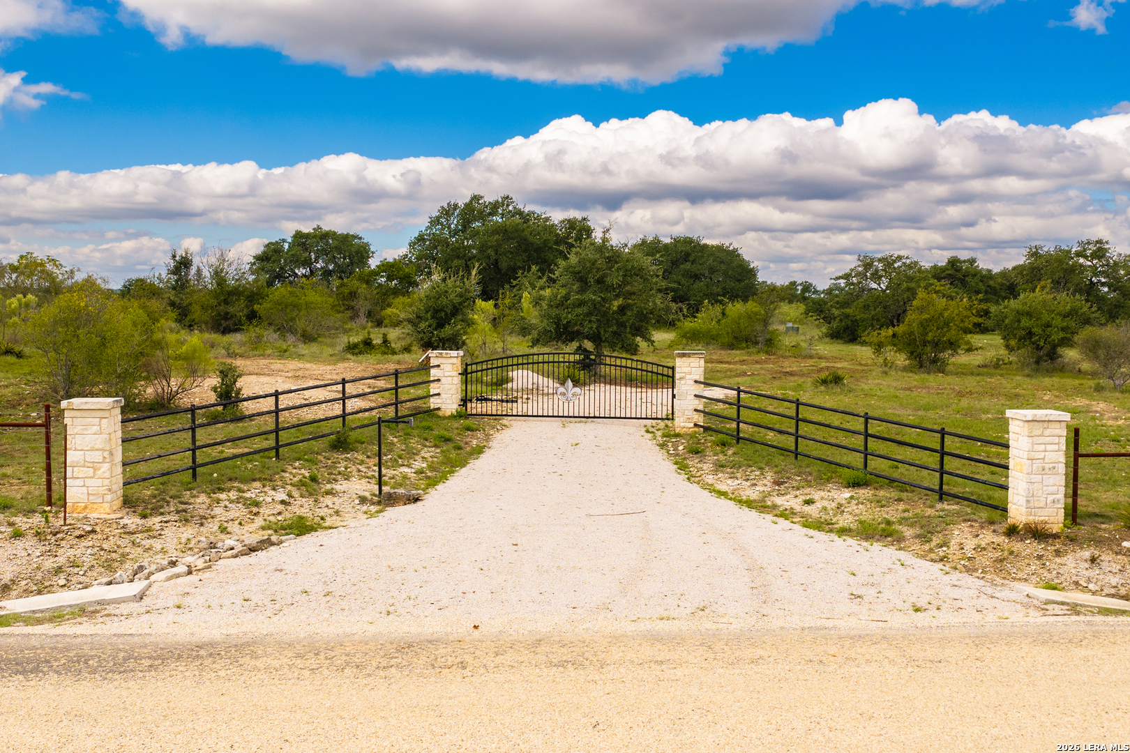 3145 N Grape Creek Road Fredericksburg TX 78624