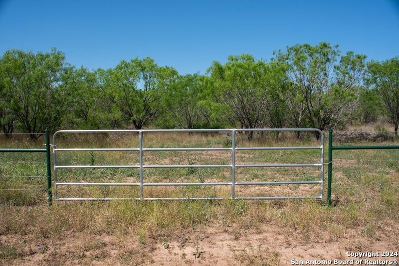 Tract 9 Fm 1332 Jourdanton TX 78026