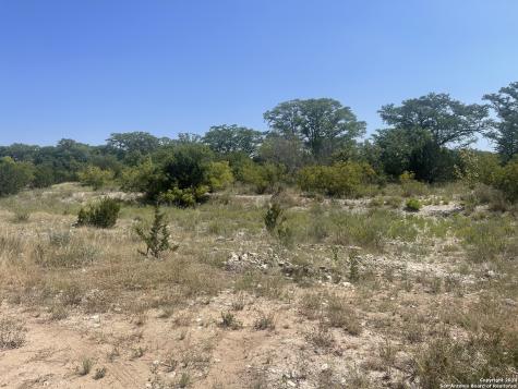 15902 N Highway 16 Medina TX 78055