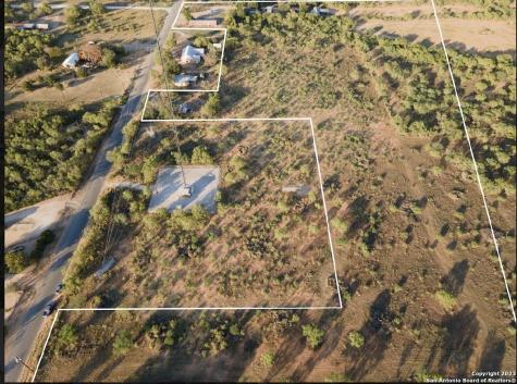 Tbd Lot 3 E Fm 140 Pearsall TX 78061