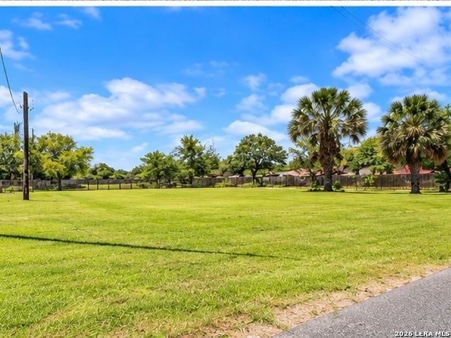 117 N Welhausen Poth TX 78147