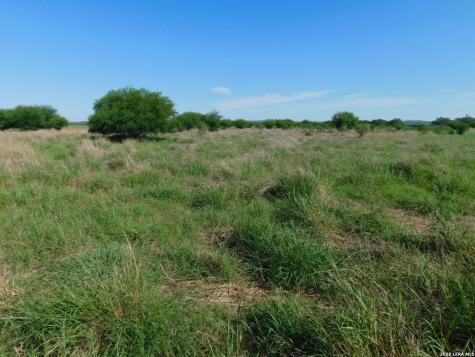 10566 Texas 127 Sabinal TX 78881