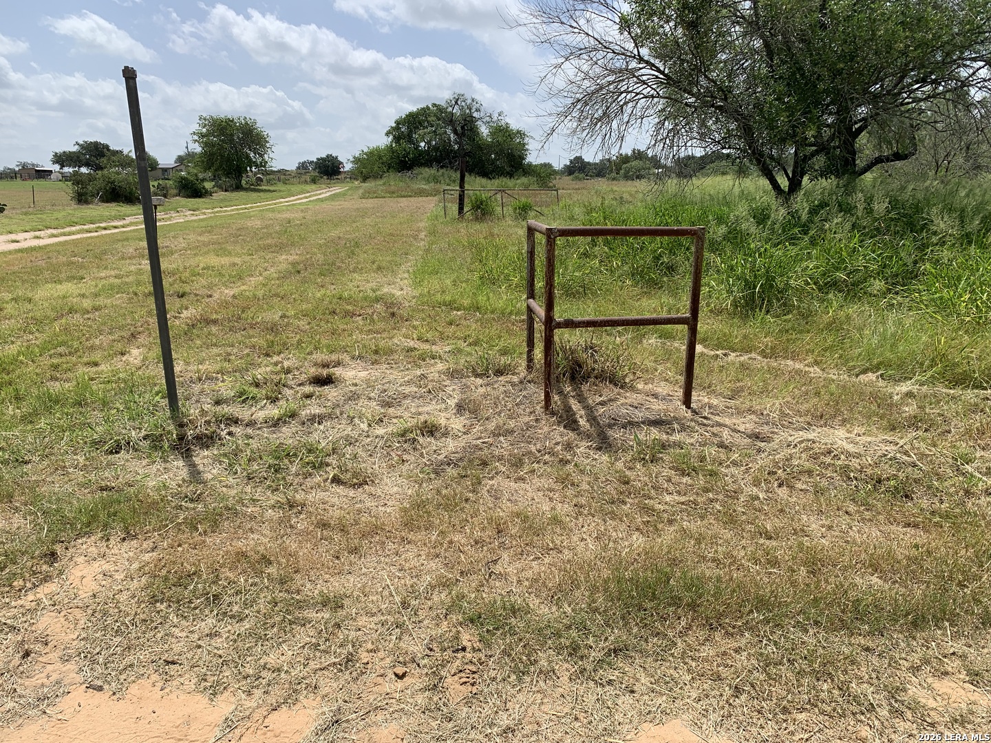 319 Karen Kourt Devine TX 78016