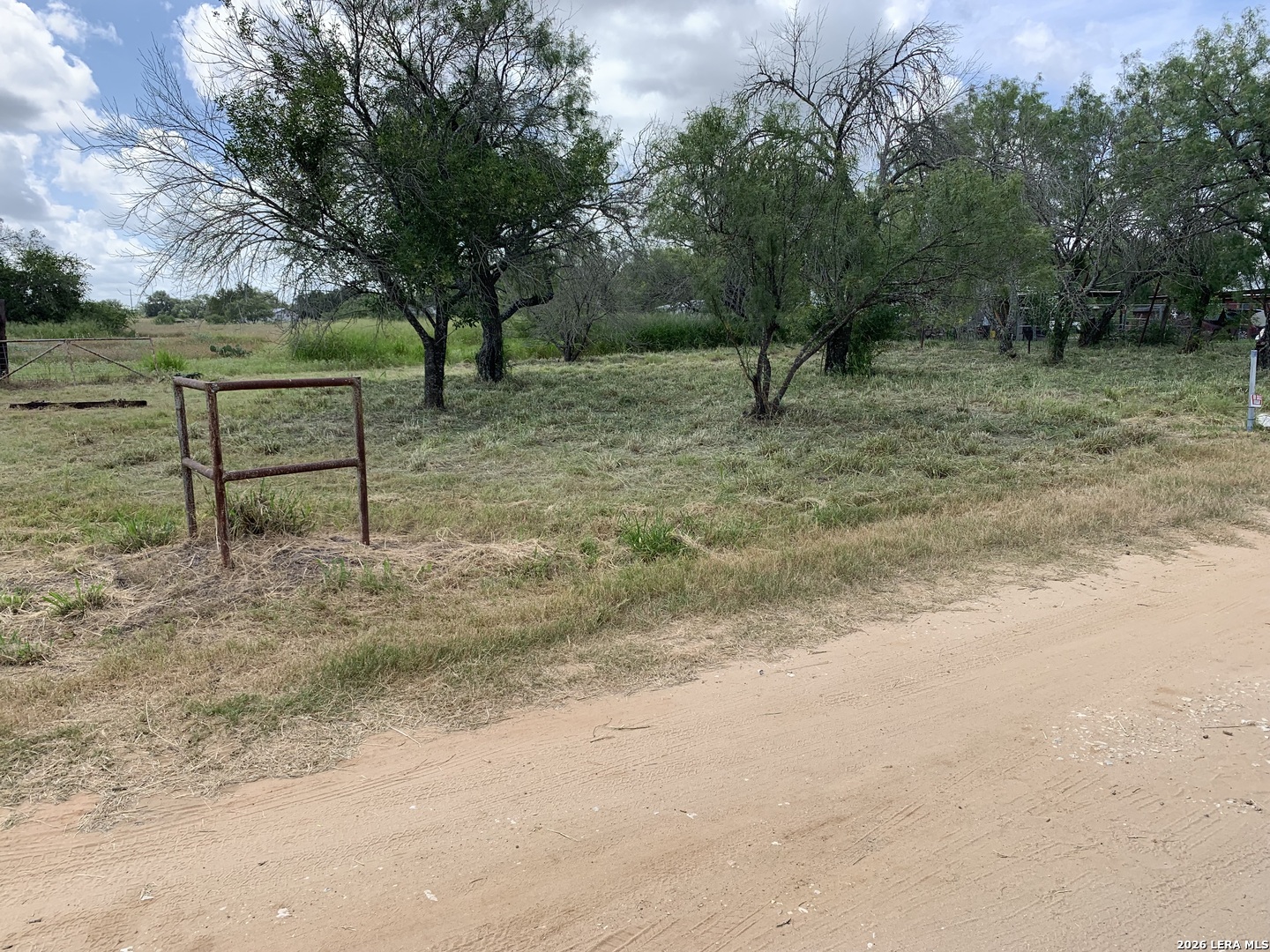 319 Karen Kourt Devine TX 78016