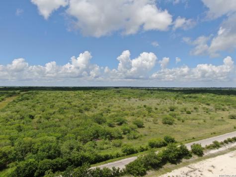 Tbd Lot 2 Cr 207 Hobson TX 78117