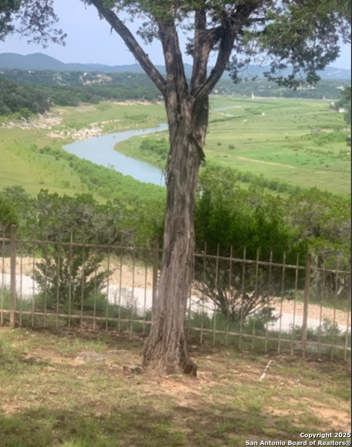 Lot #70 Forest Oaks Lakehills TX 78063