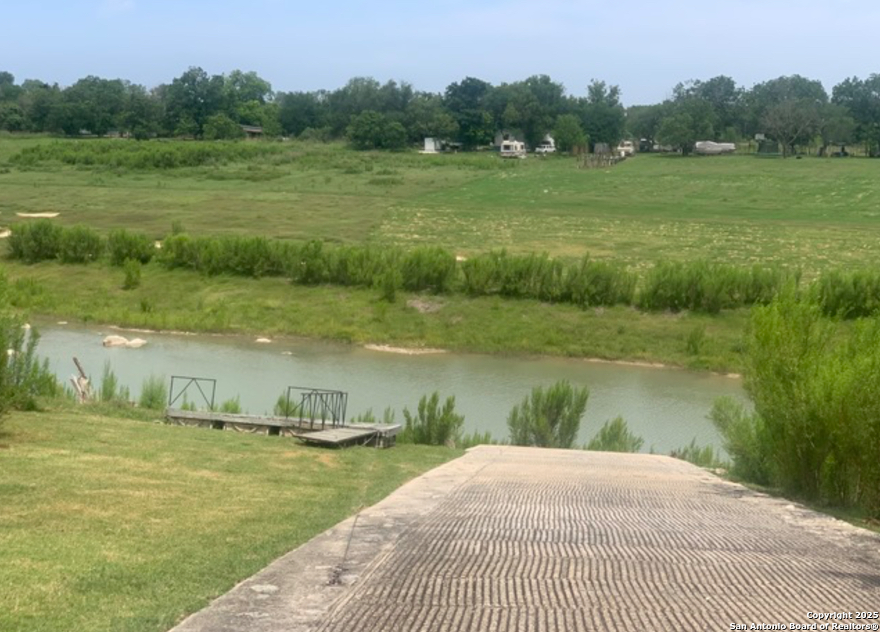 Lot #70 Forest Oaks Lakehills TX 78063