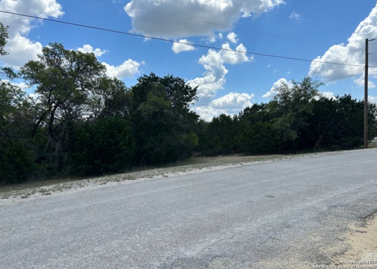 Lot #70 Forest Oaks Lakehills TX 78063