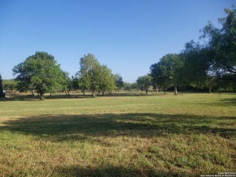 LOT#1 1911 B Street Floresville TX 78114