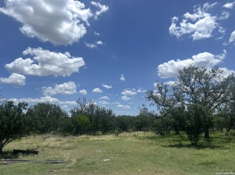 22 N Deer Valley Road Uvalde TX 78801