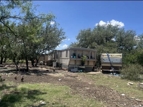 22 N Deer Valley Road Uvalde TX 78801