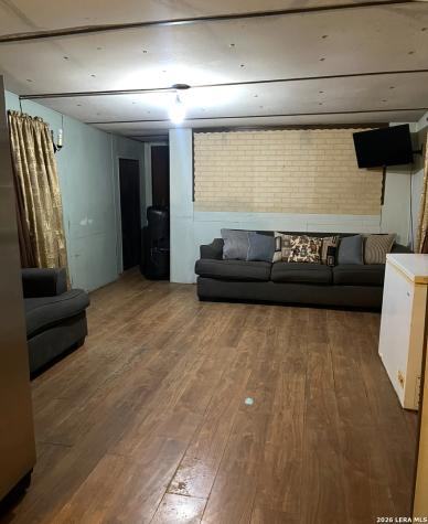 22 N Deer Valley Road Uvalde TX 78801