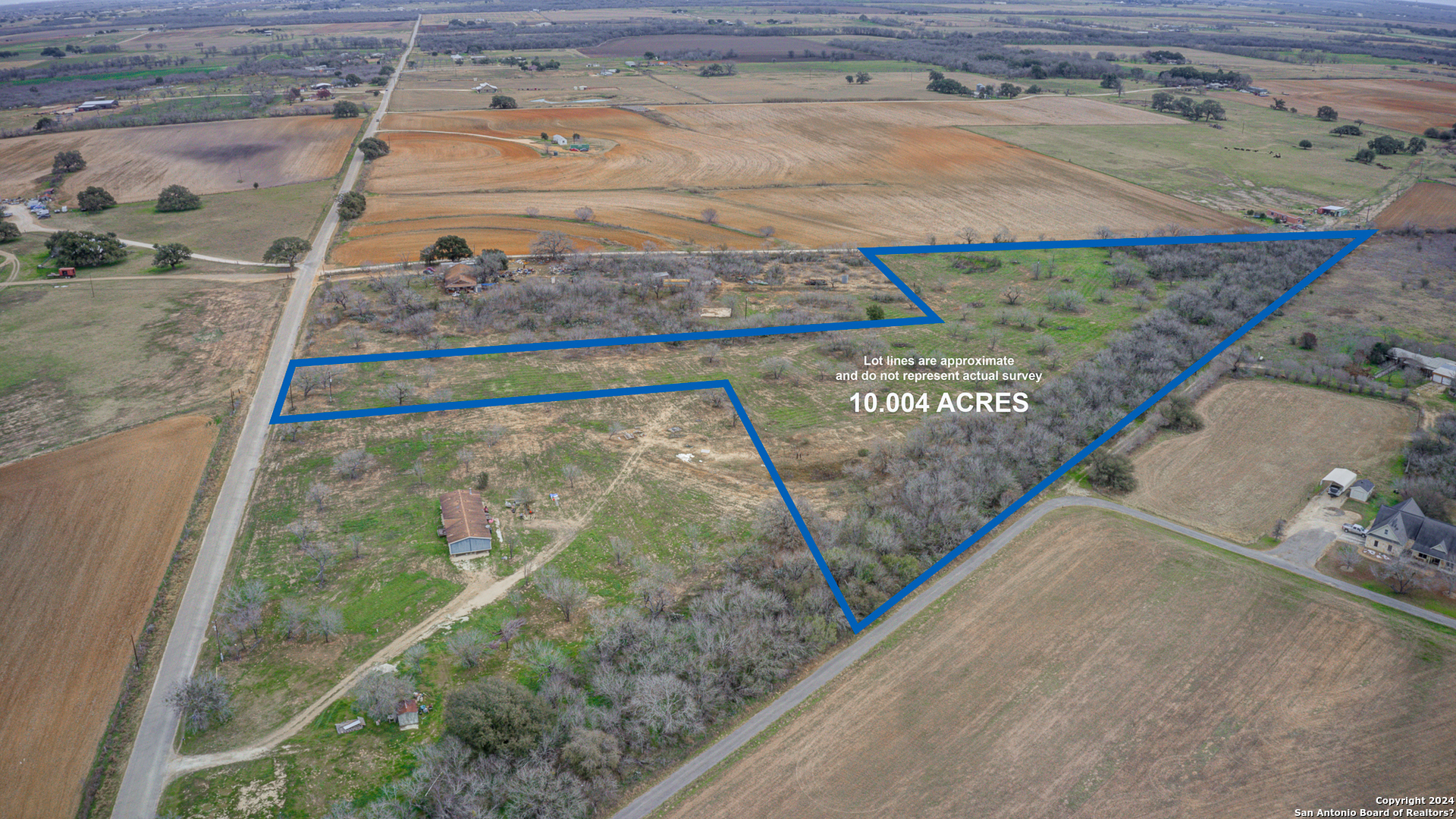 438 County Road 347 La Vernia TX 78121