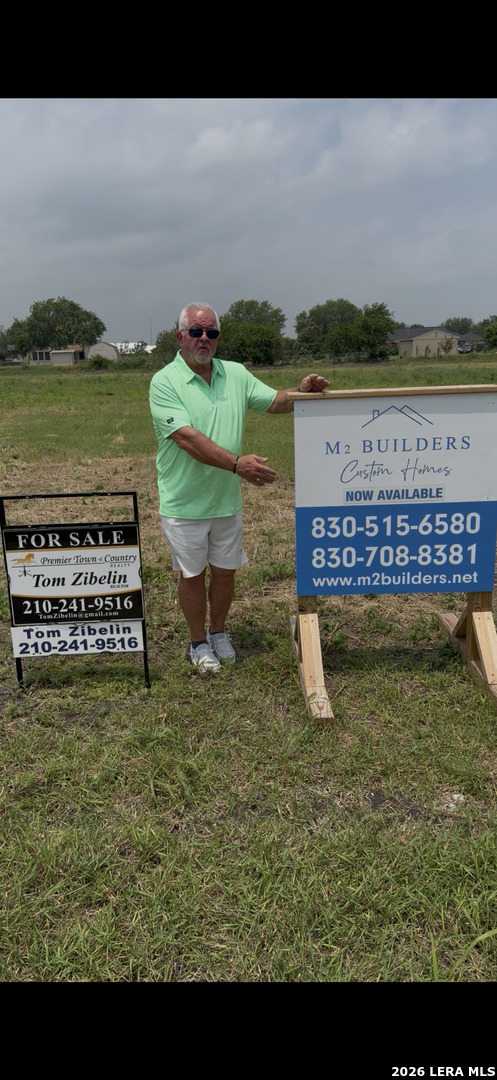 206 Double Creek Loop Seguin TX 78155