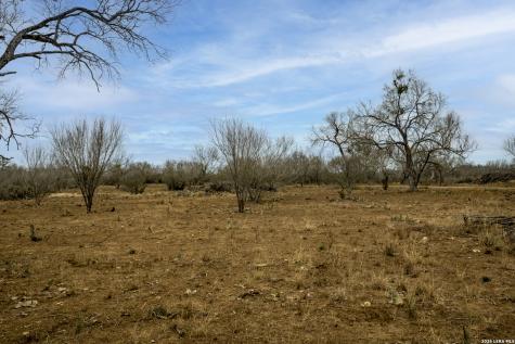 2410 San Miguel Tract #1 Moore TX 78057
