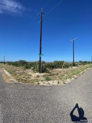 41 Palomino Hills Circle Uvalde TX 78801