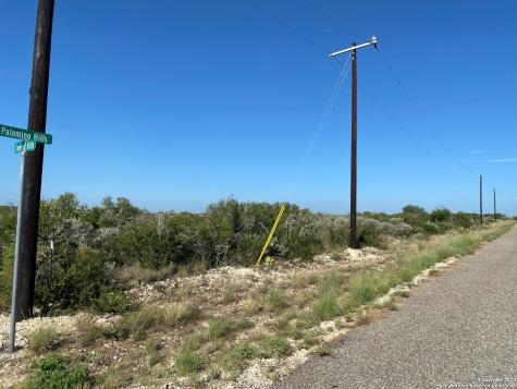 41 Palomino Hills Circle Uvalde TX 78801