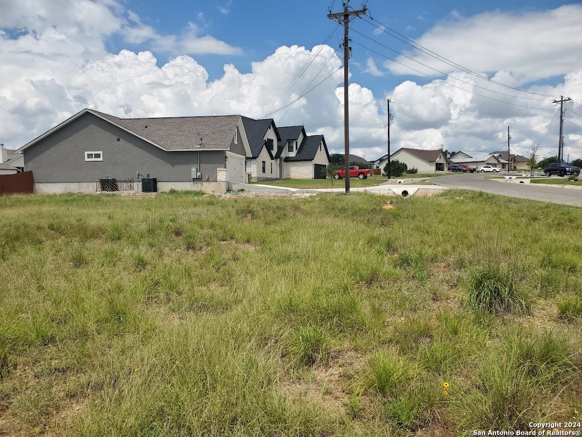 118 Warren Wallace Blanco TX 78606