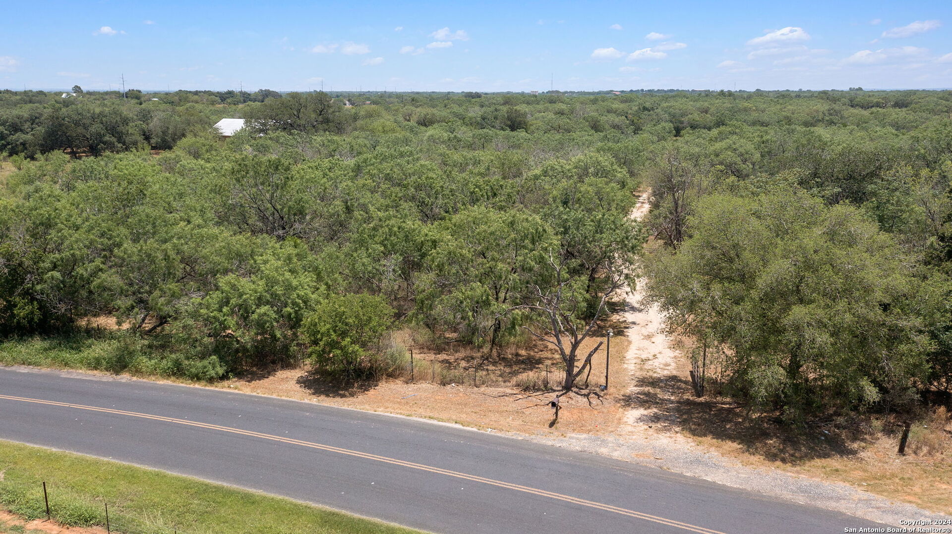 19366 Benton City Road Somerset TX 78069