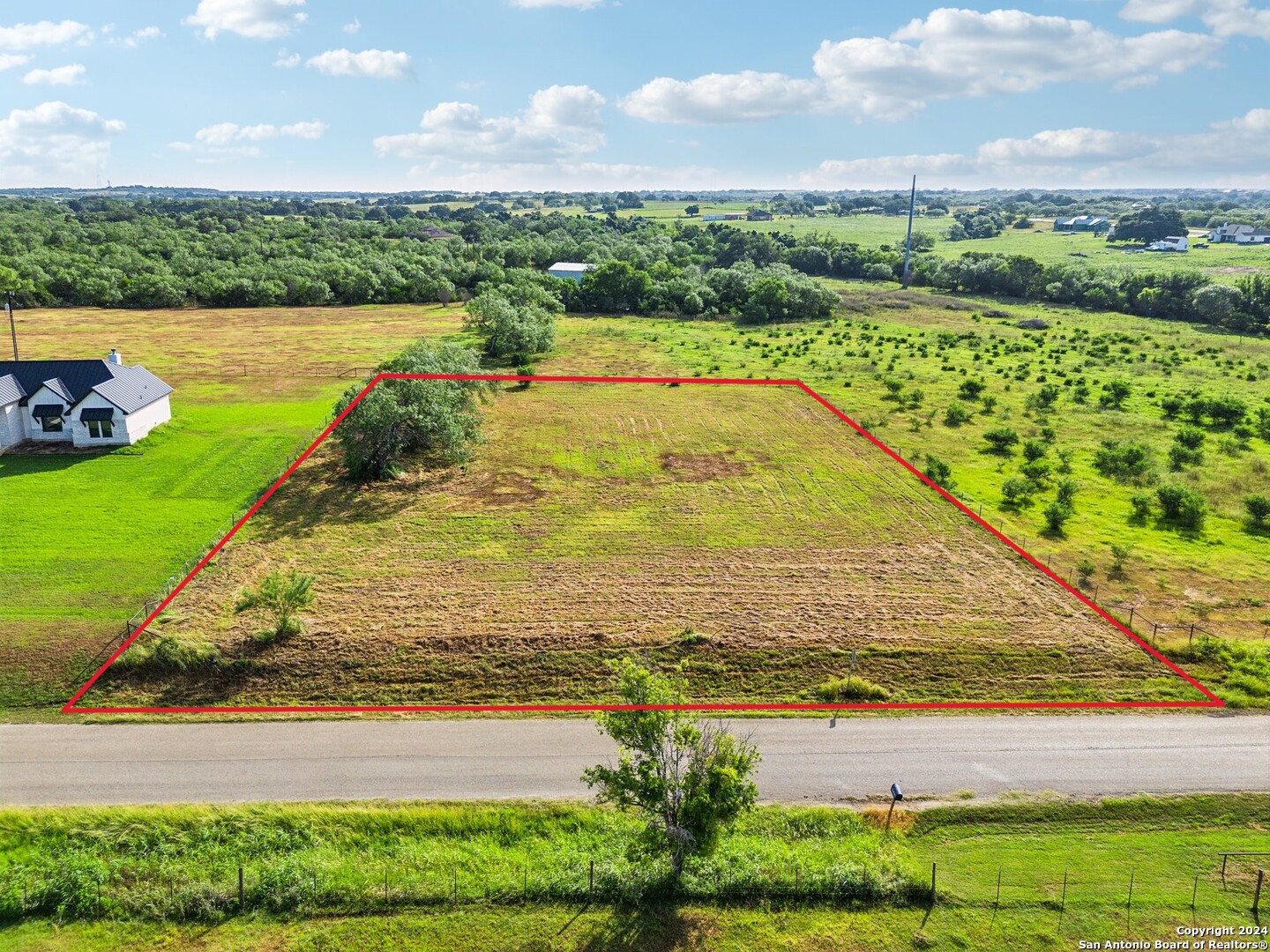 371 County Road 405 Floresville TX 78114