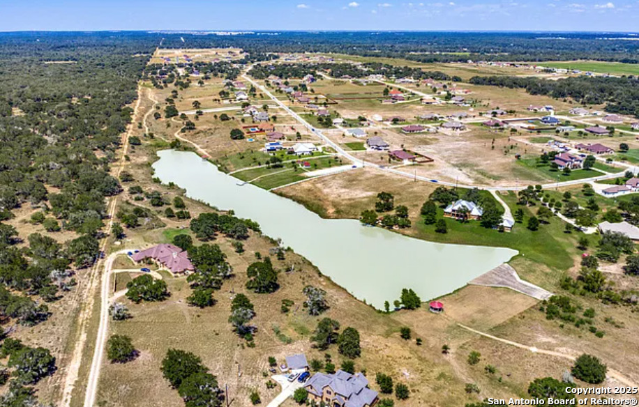 241 Abrego Lake Floresville TX 78114