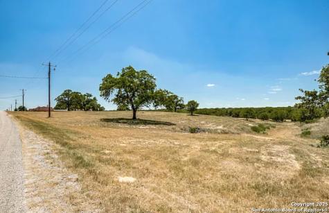 241 Abrego Lake Floresville TX 78114