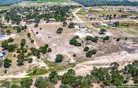 241 Abrego Lake Floresville TX 78114