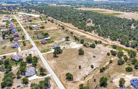 241 Abrego Lake Floresville TX 78114