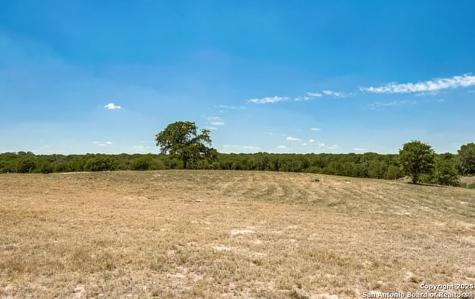 241 Abrego Lake Floresville TX 78114