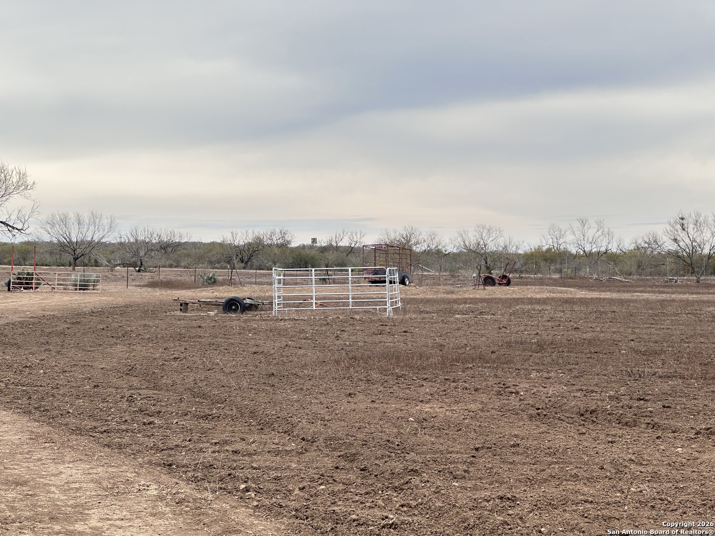 001 County Road 354 Charlotte TX 78011